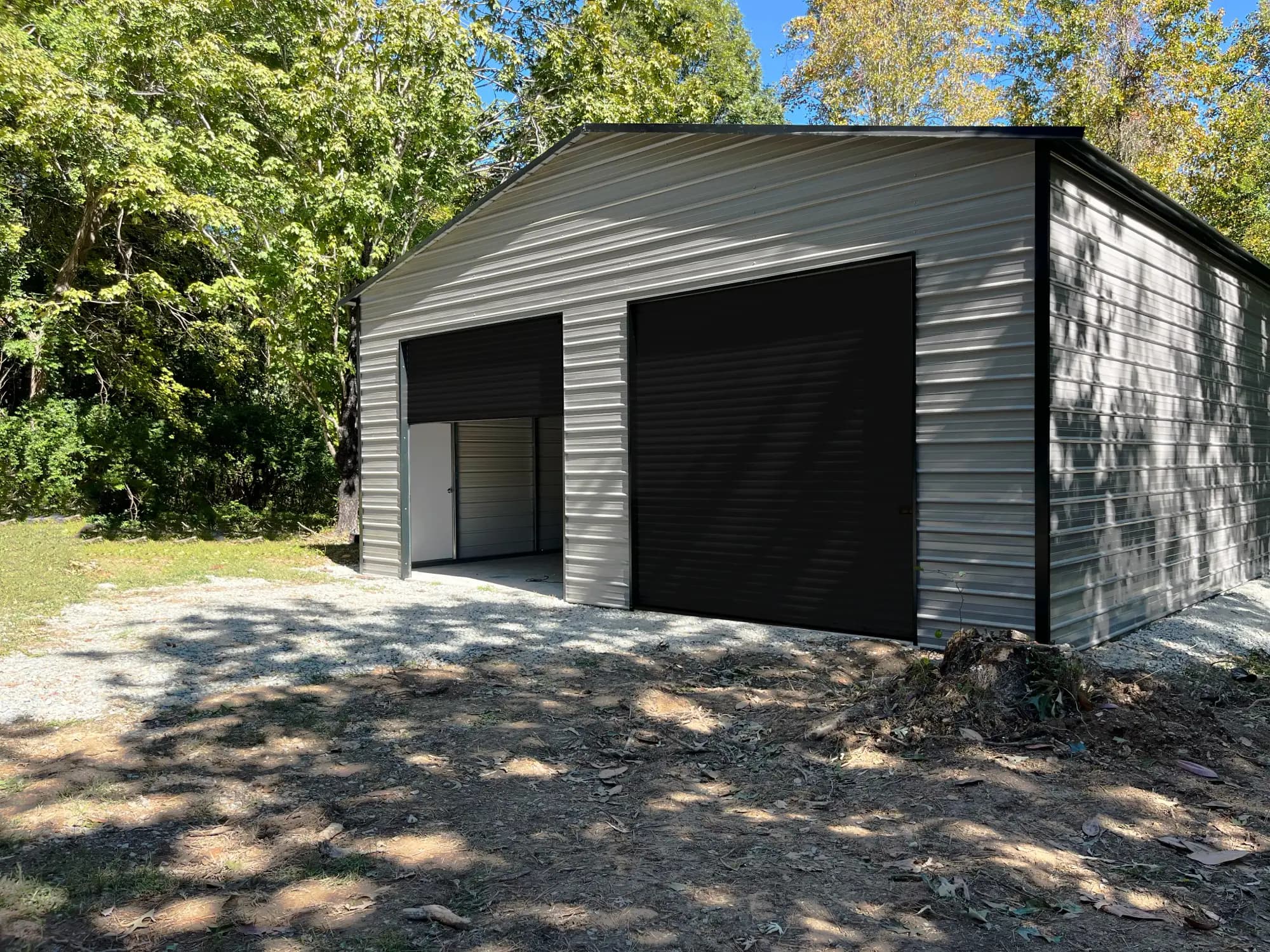 Fully Enclosed Garage 30’X35’X12′