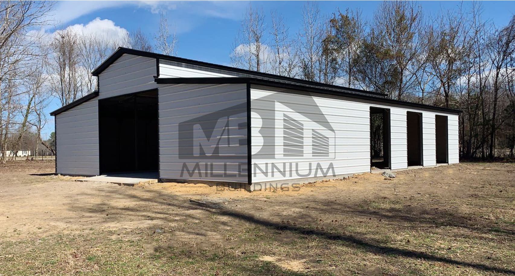 Fully Enclosed Barn 36X40X12’/8′