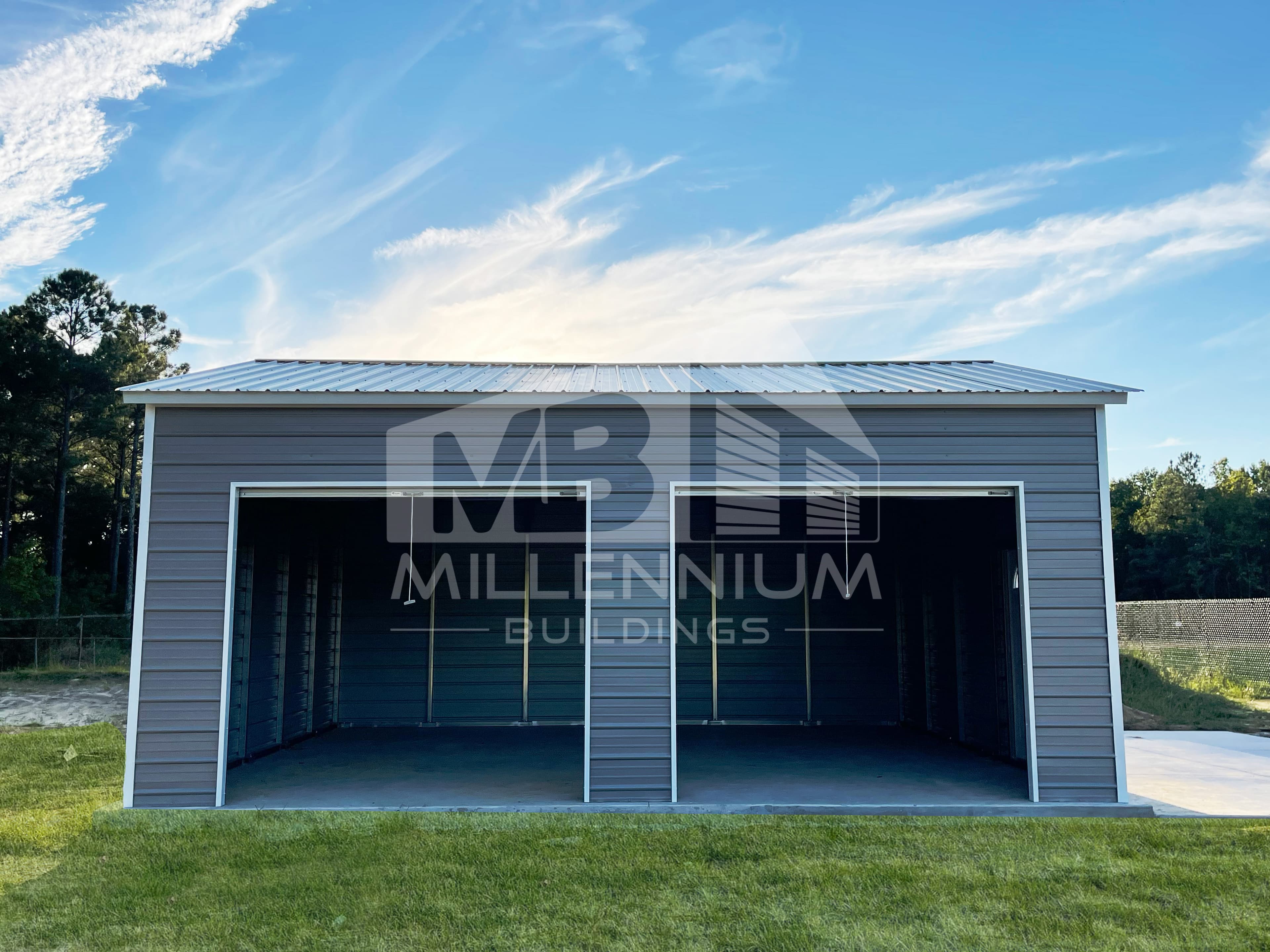 Fully Enclosed Garage 20X25X10