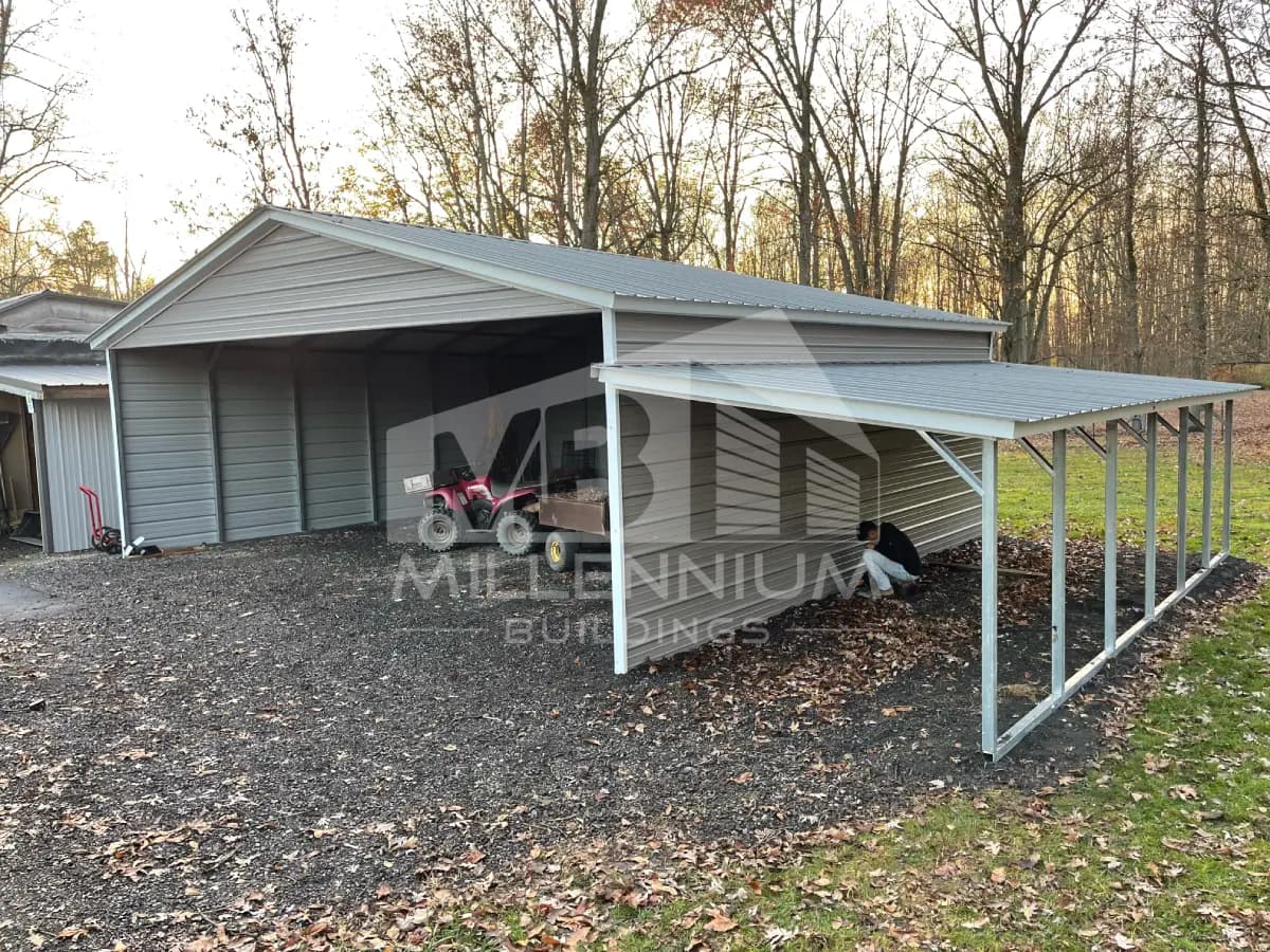 Enclosed Garage 42X25X9’/6′