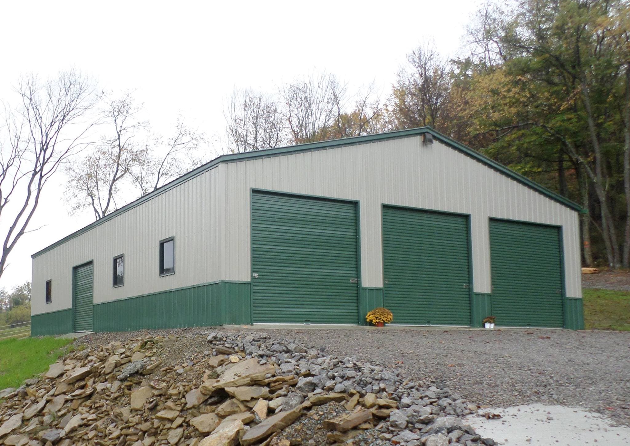 Commercial 40&#8242; wide x 52&#8242; long x 12&#8242; tall fully enclosed