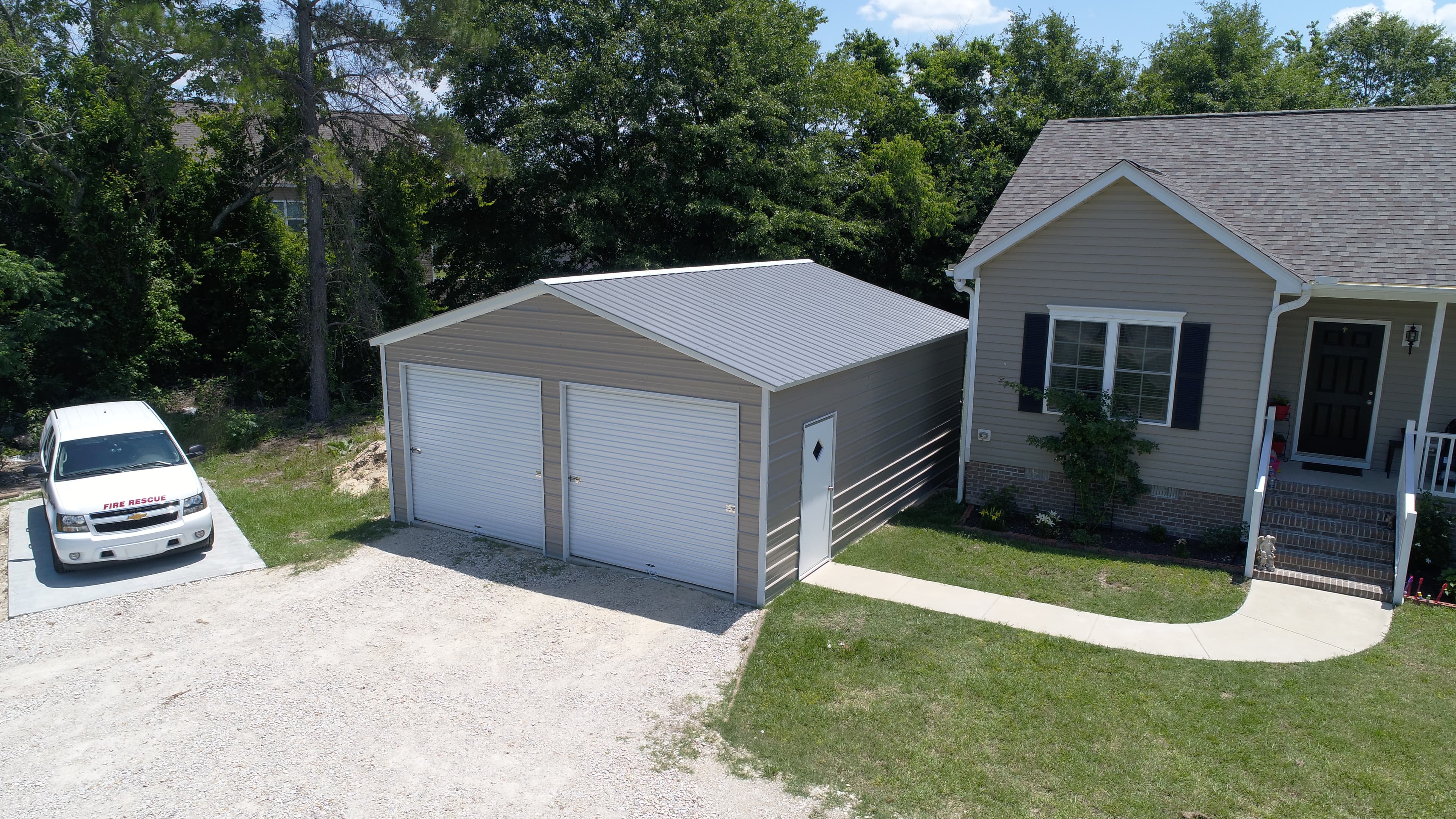 Vertical roof style fully enclosed